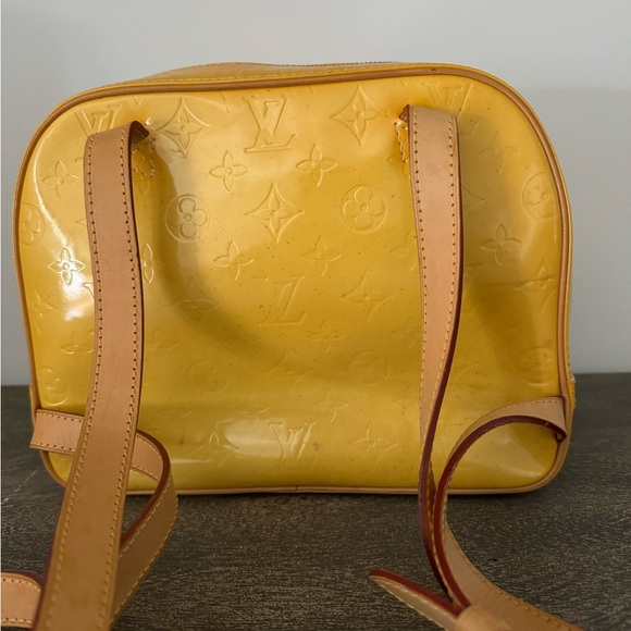 A yellow Louis Vuitton backpack - Picture 3 of 6